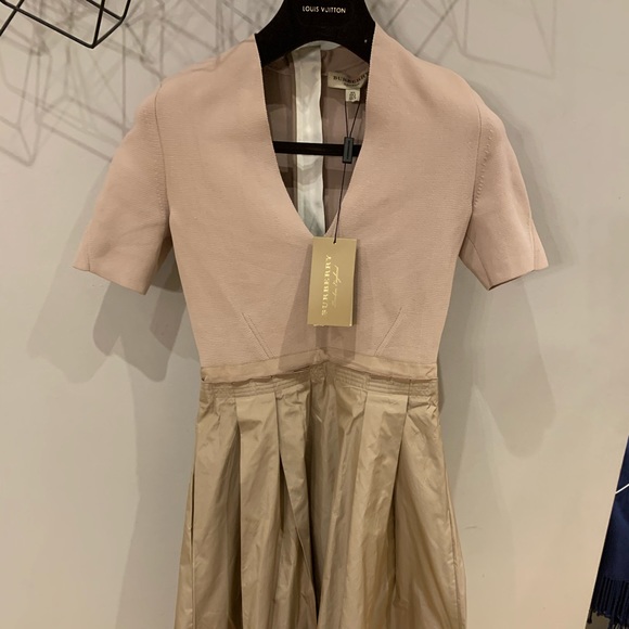 Burberry dress - Picture 2 of 4